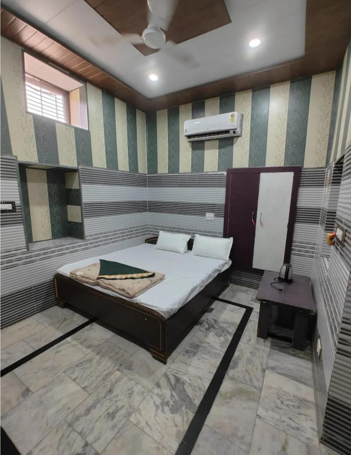 Bhagat Ji Guest House Ayodhya Kültér fotó